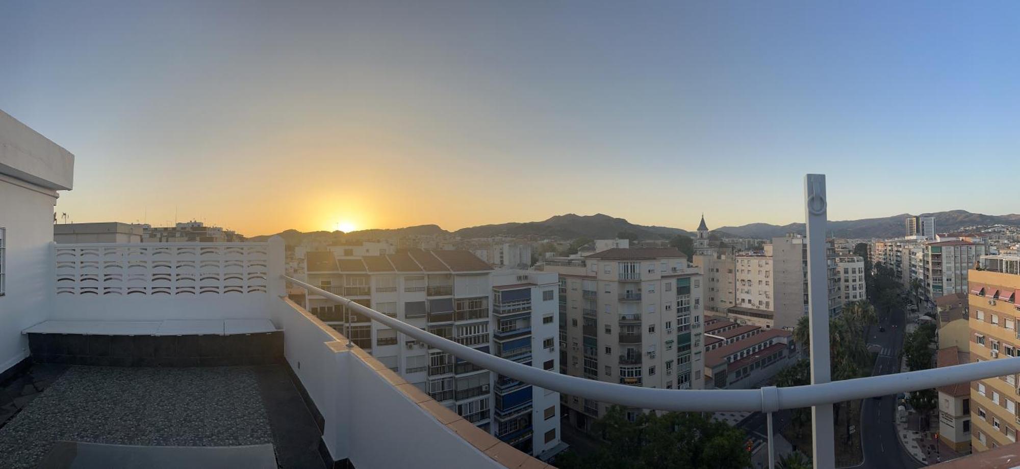 شقة Atico Plaza Bailen Malaga Centro المظهر الخارجي الصورة