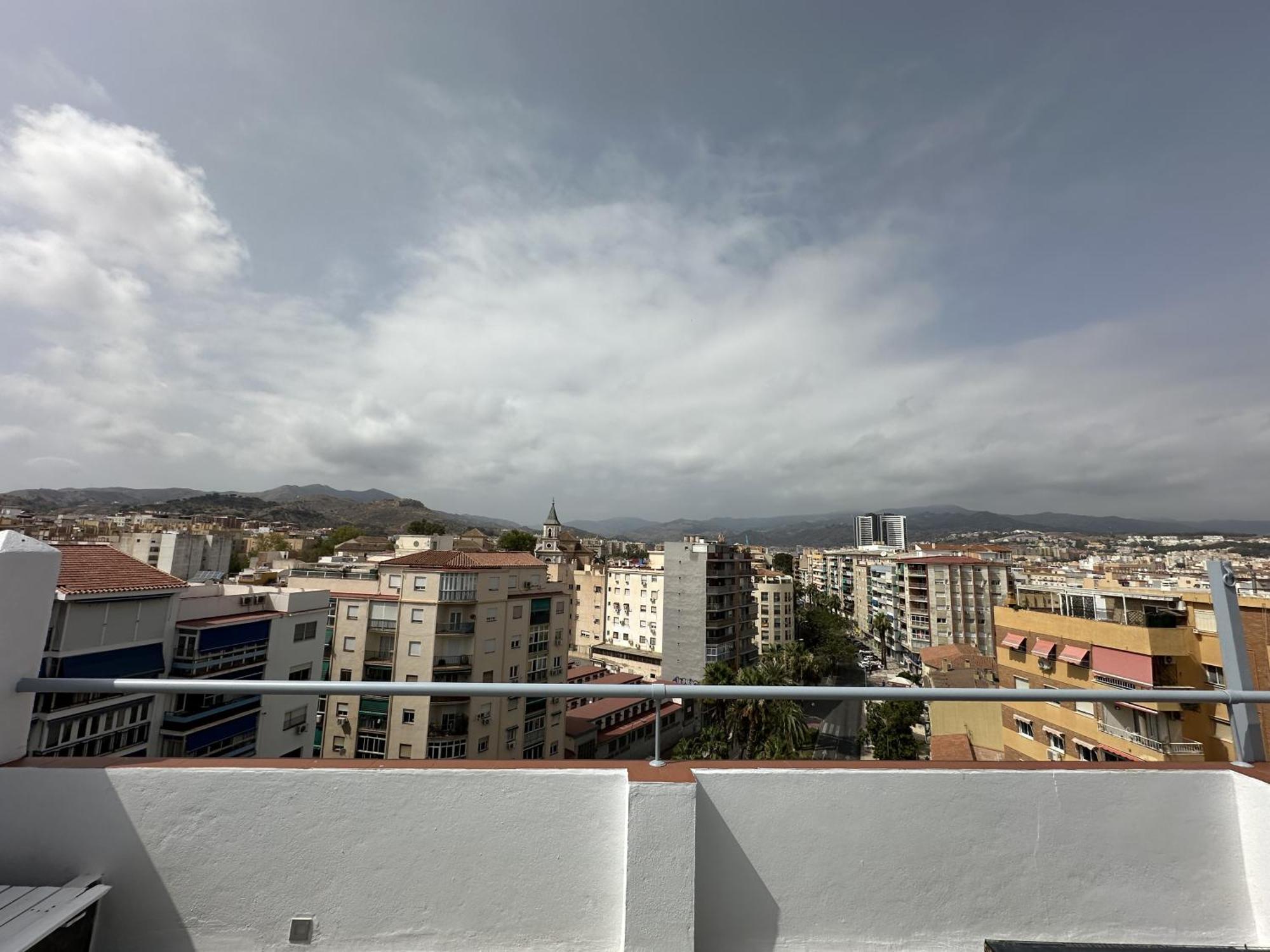 شقة Atico Plaza Bailen Malaga Centro المظهر الخارجي الصورة