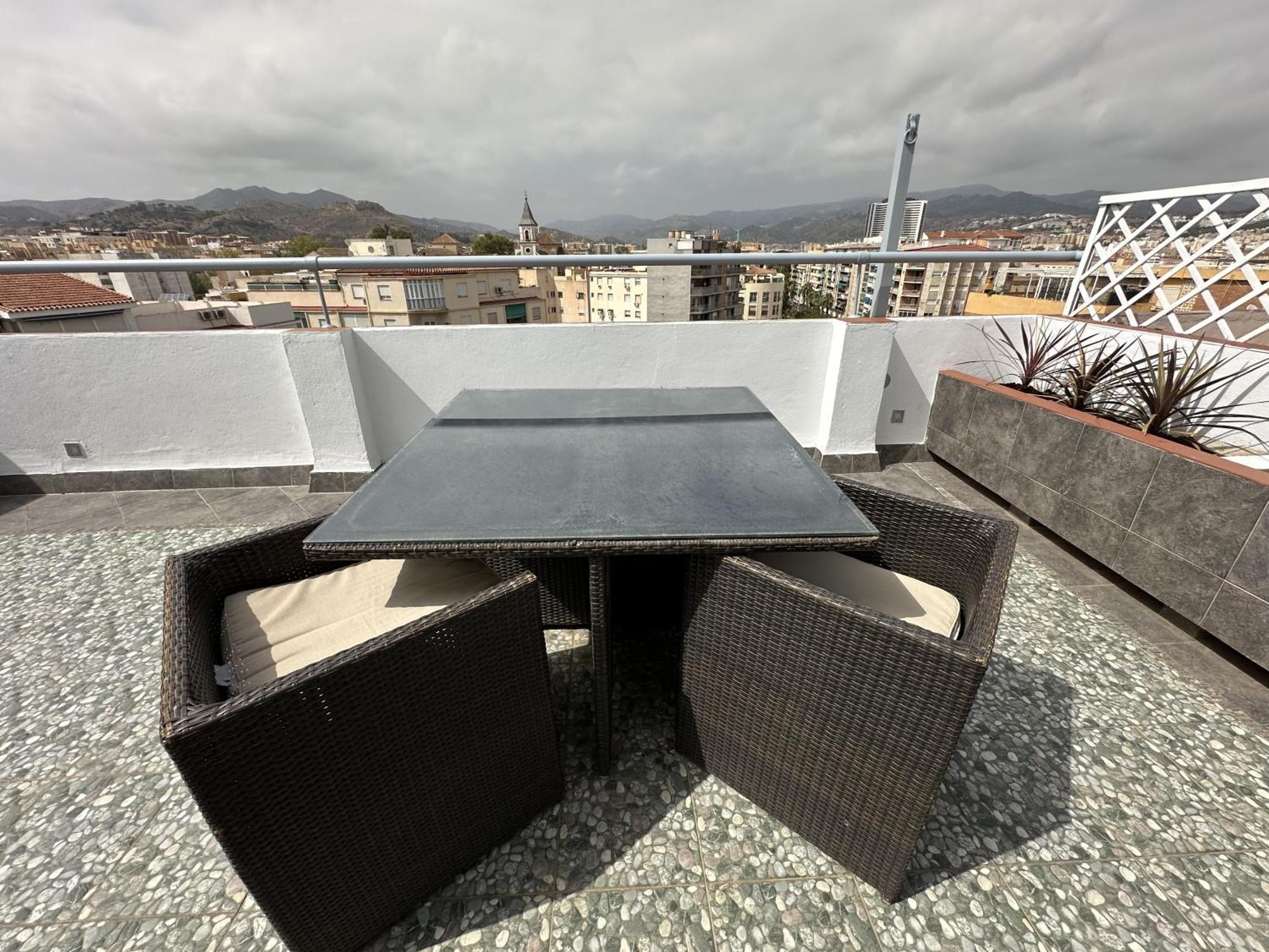 شقة Atico Plaza Bailen Malaga Centro المظهر الخارجي الصورة