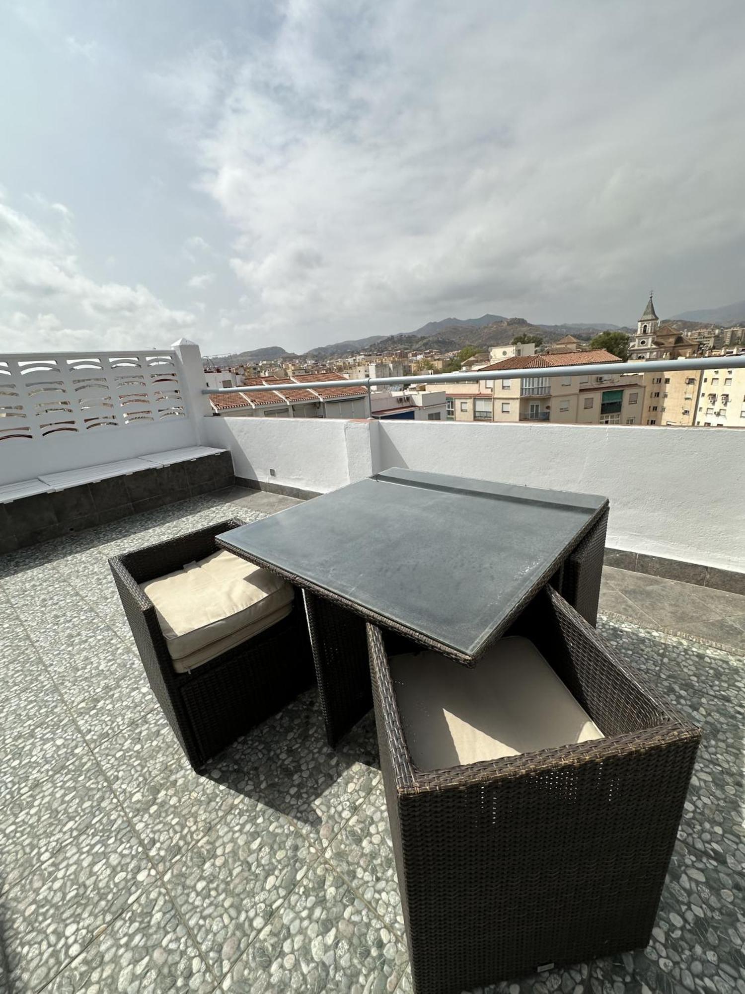 شقة Atico Plaza Bailen Malaga Centro المظهر الخارجي الصورة