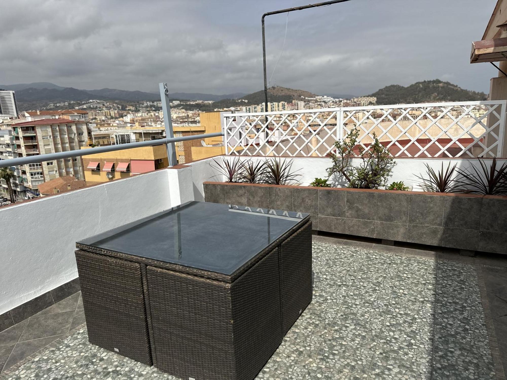 شقة Atico Plaza Bailen Malaga Centro المظهر الخارجي الصورة